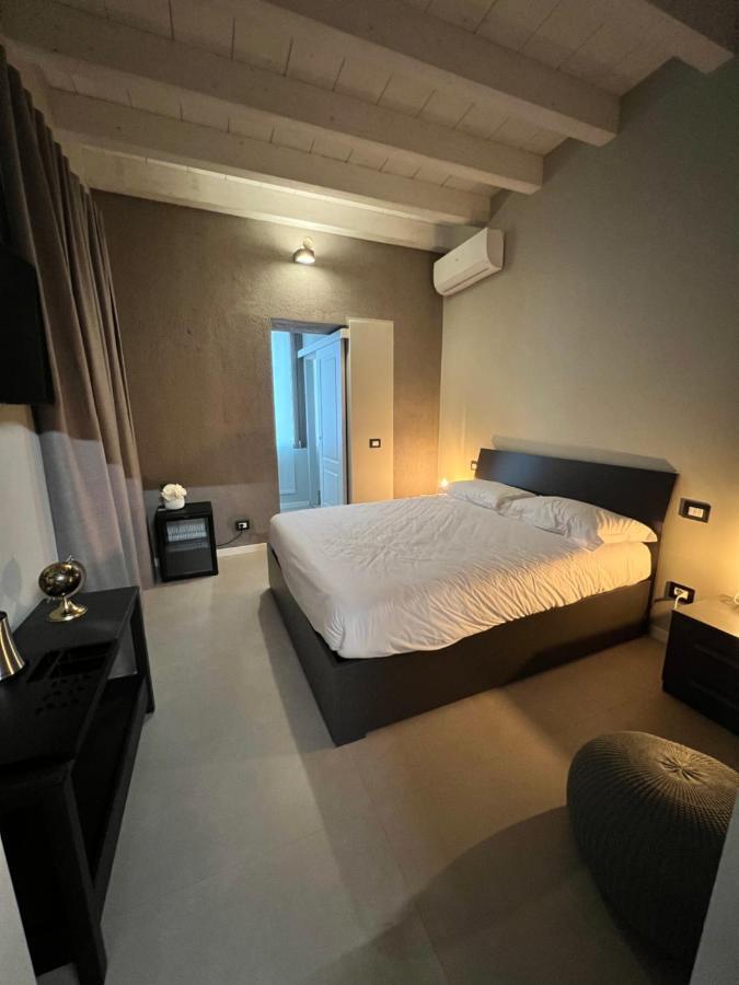 V&B Suites And Apartments Pavia Exterior photo